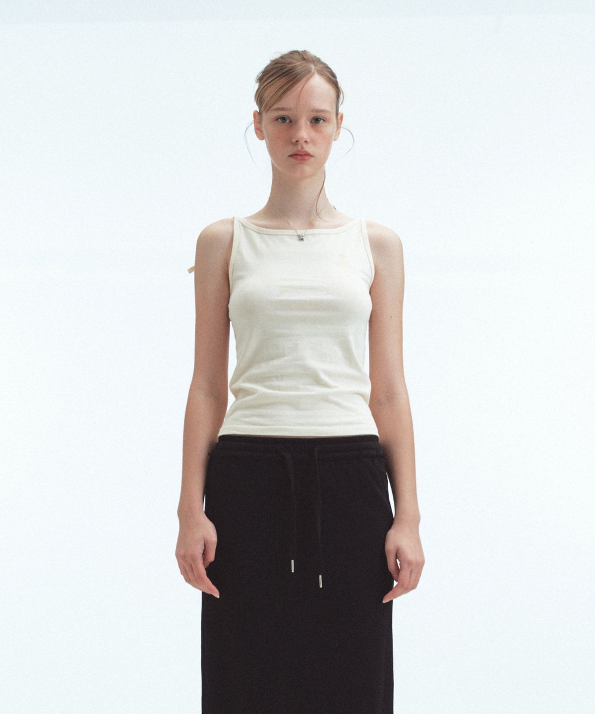 레스트앤레크레이션(REST&RECREATION) BACK TIE SLEEVELESS - CREAM