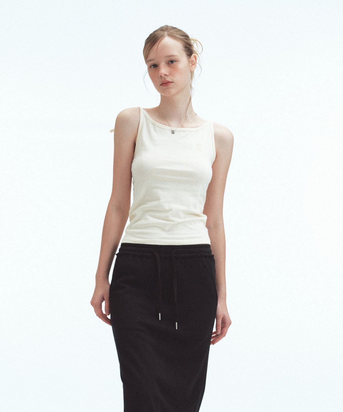 레스트앤레크레이션(REST&RECREATION) BACK TIE SLEEVELESS - CREAM