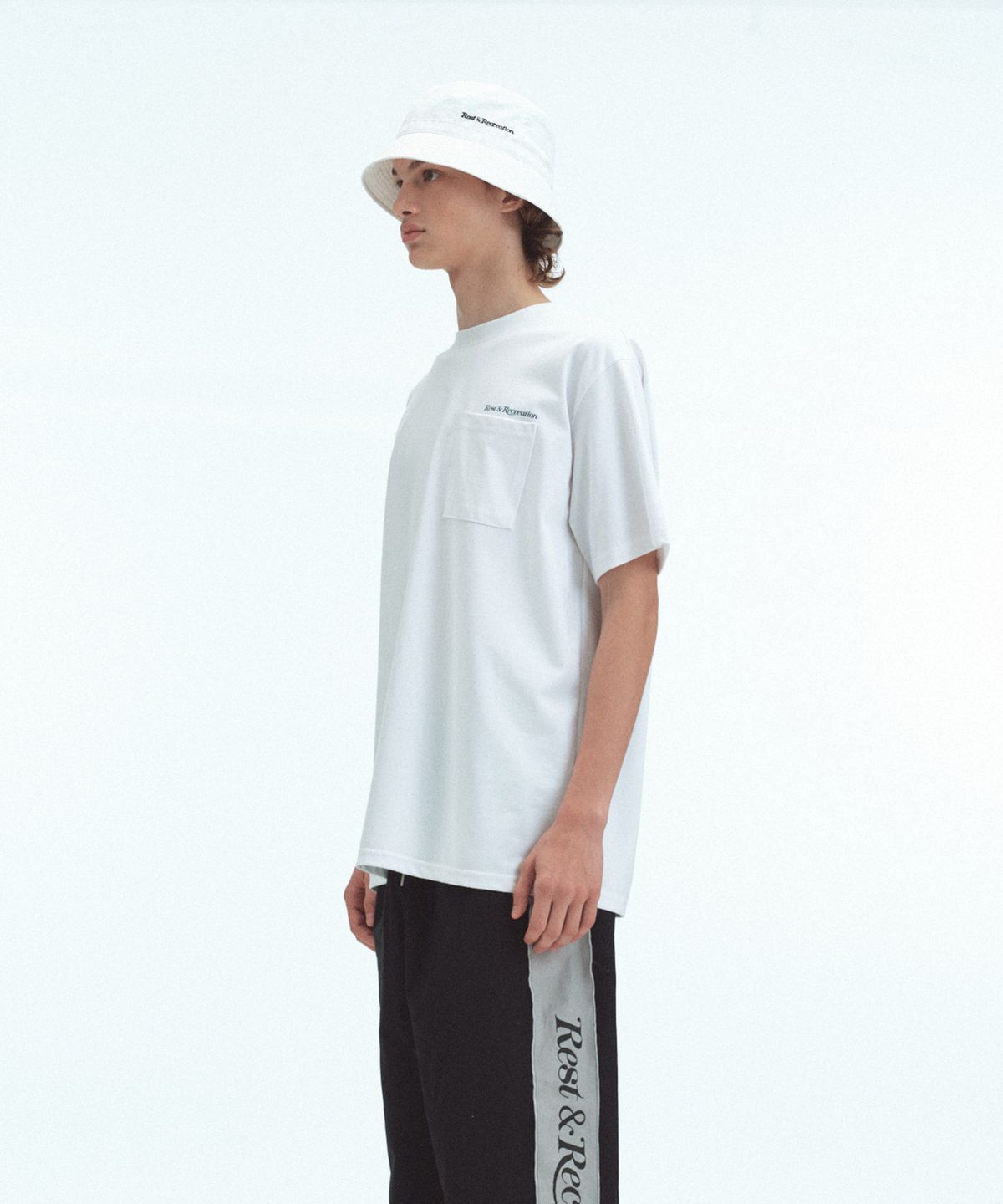 레스트앤레크레이션(REST&RECREATION) OVERSIZED POCKET T-SHIRT - WHITE