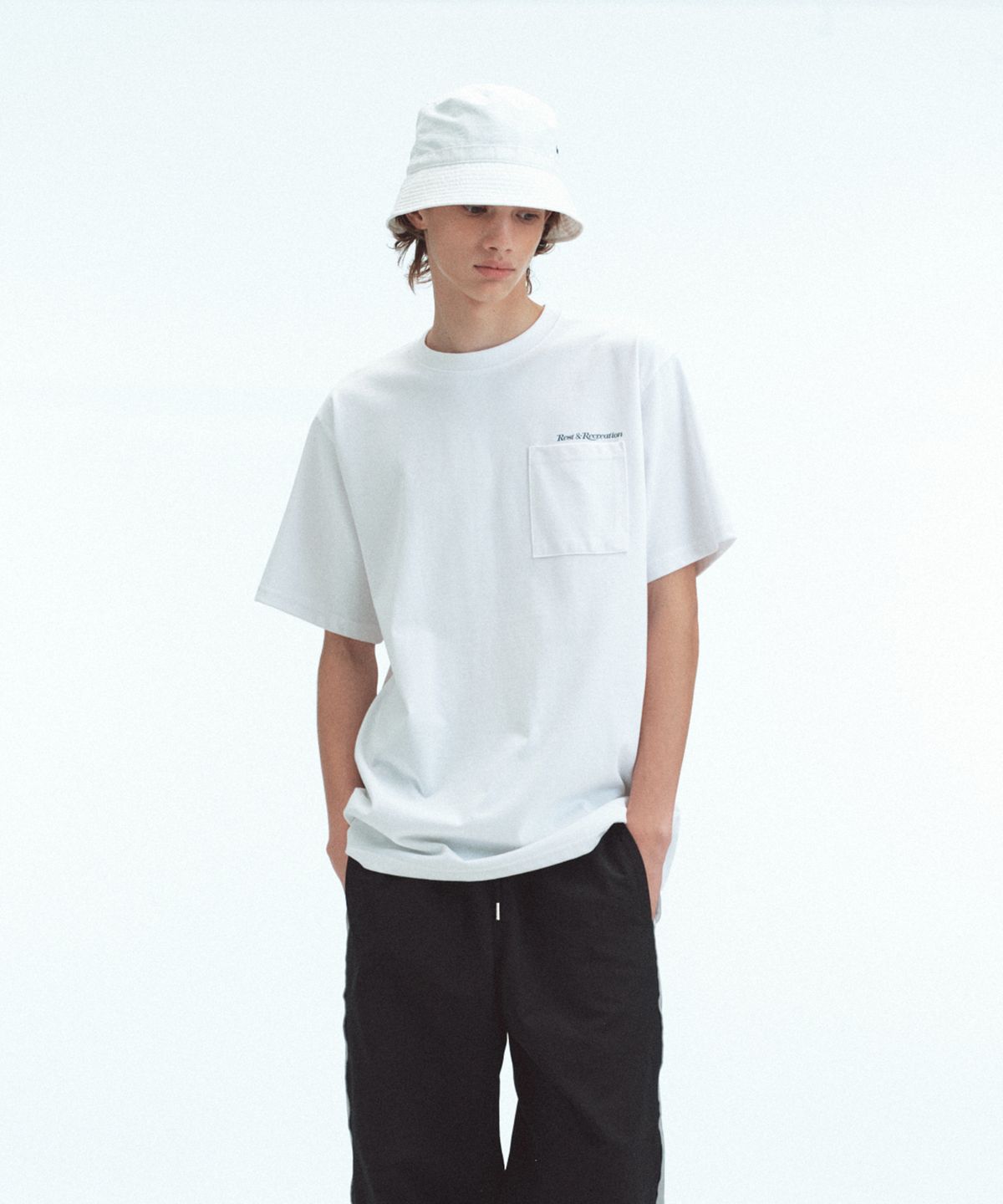 레스트앤레크레이션(REST&RECREATION) OVERSIZED POCKET T-SHIRT - WHITE