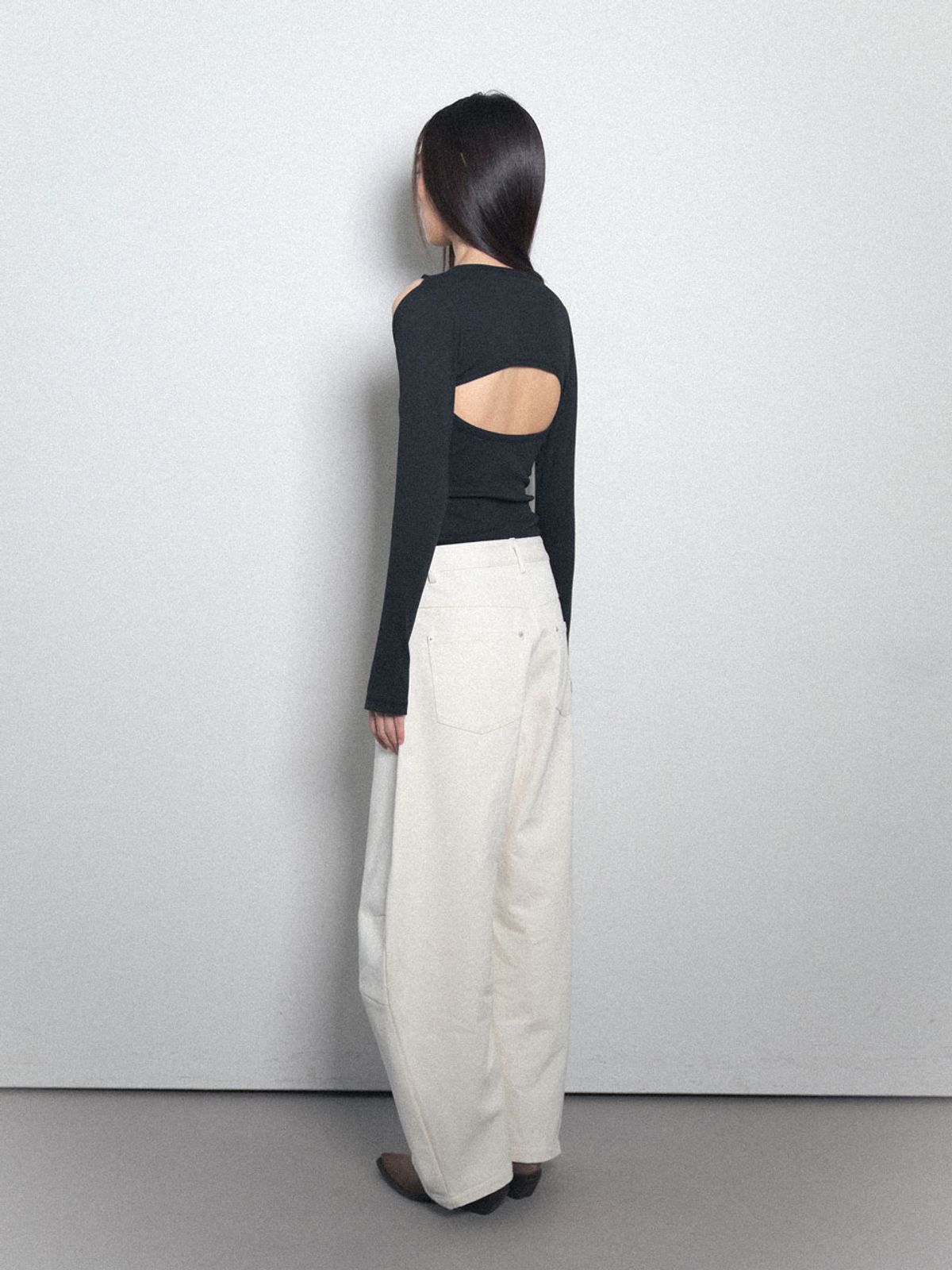비수스(VISUS) Cotton Curved Pants_Ivory