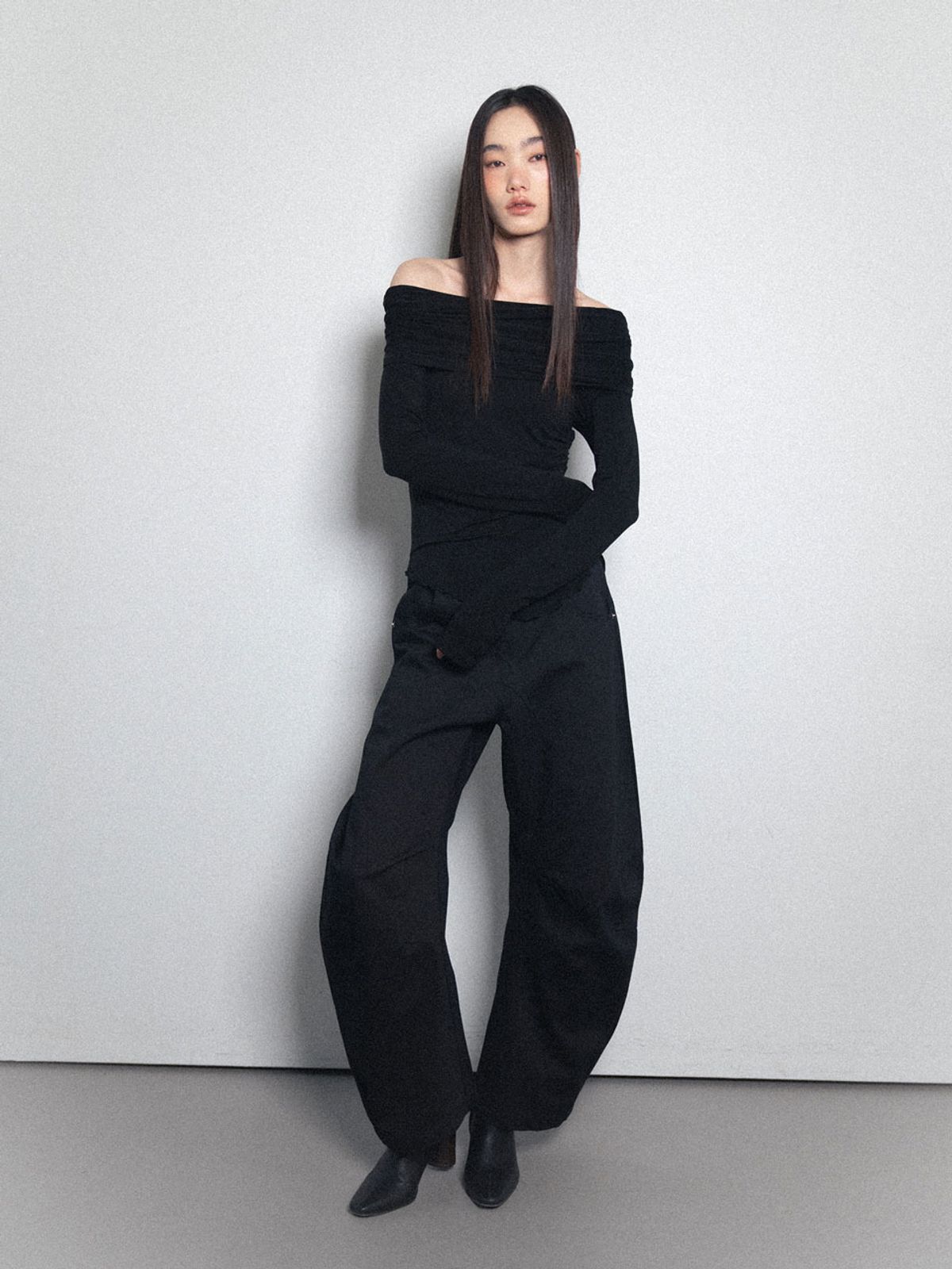 비수스(VISUS) Cotton Curved Pants_Black