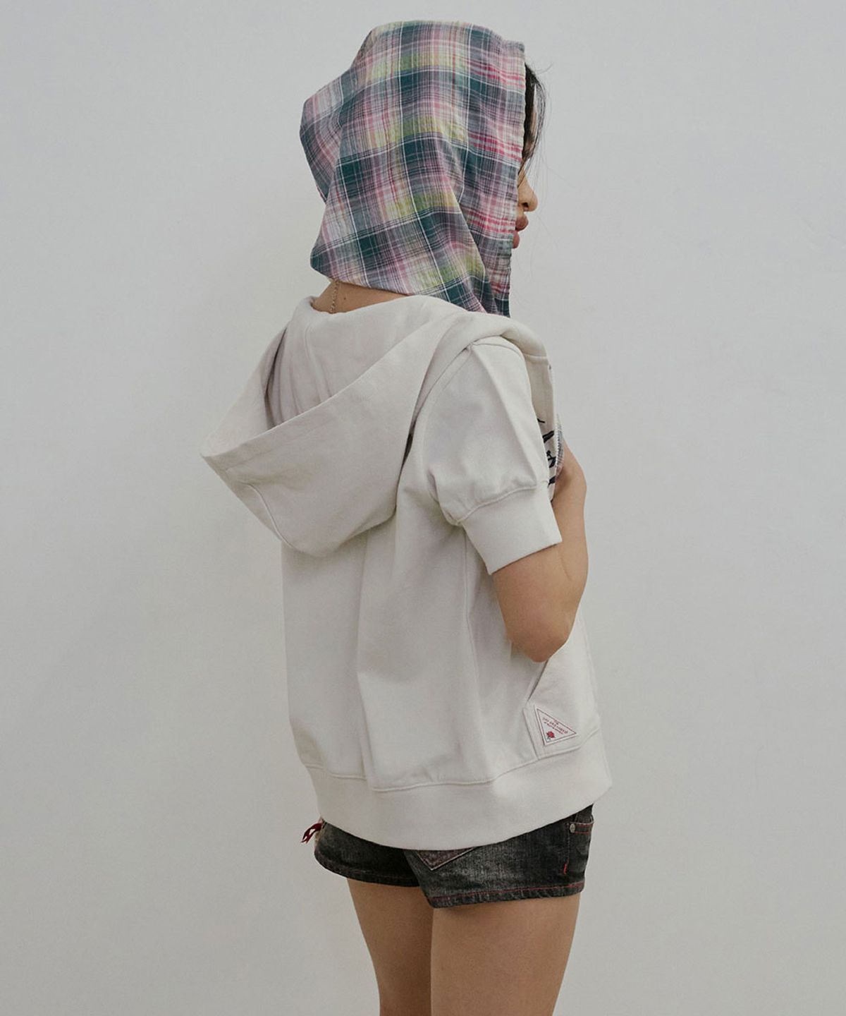 스컬프터(SCULPTOR) Miss Grumpy Zip-Up Hoodie Dirty White