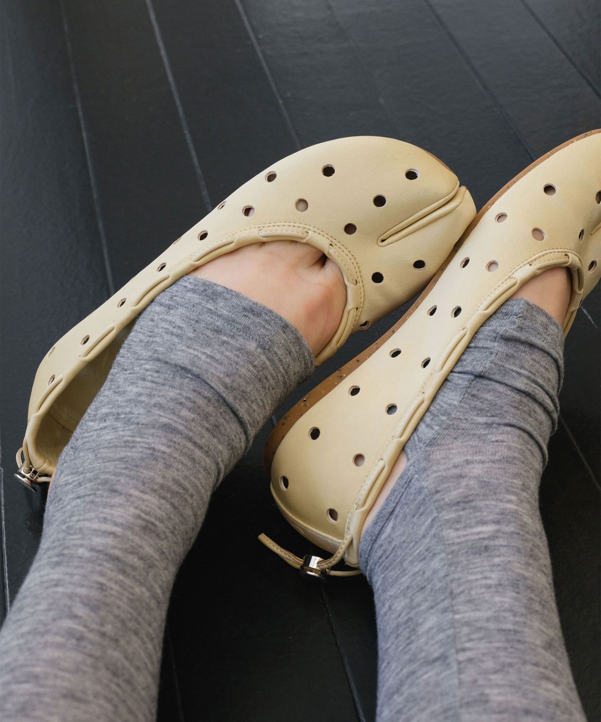 페이즈(PAES) Leather String Flat / Cheese