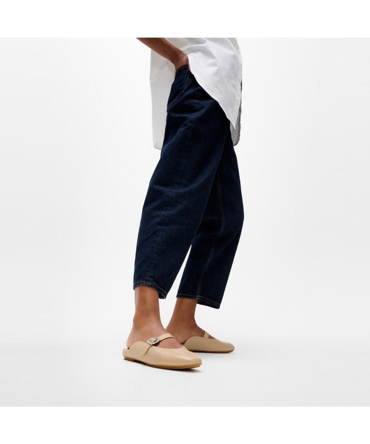 핏플랍(FITFLOP) [델리카토] 여성 크리스탈 버클 메리제인 뮬  클래식 베이지