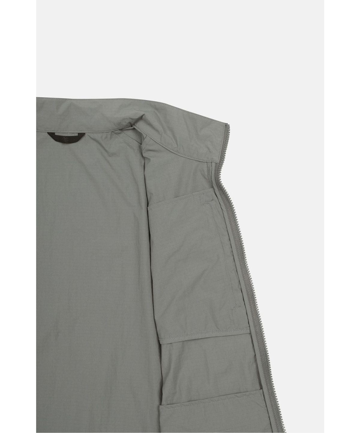 코오롱스포츠(KOLON SPORT) 남성 방풍 스탠드넥 베스트 JWVAX26311KGY