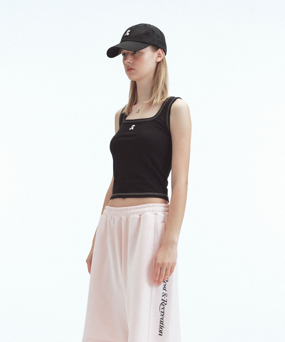 레스트앤레크레이션(REST&RECREATION) RAW-EDGE LOGO CAP - BLACK