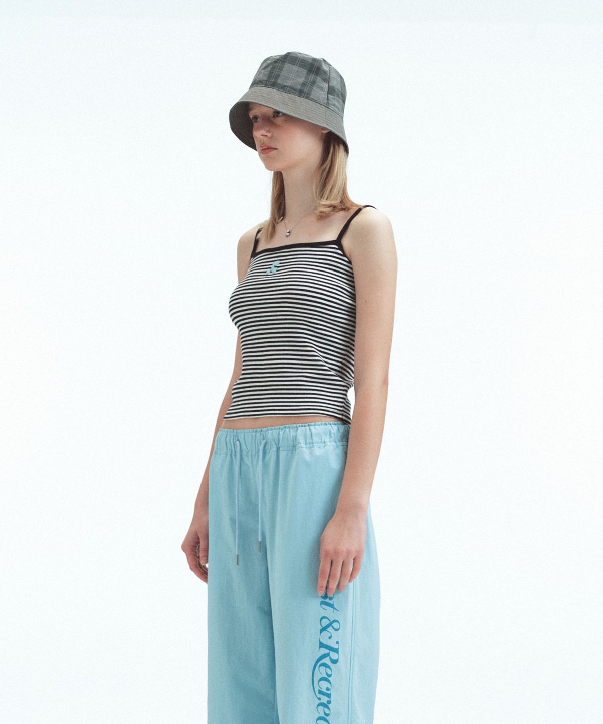 레스트앤레크레이션(REST&RECREATION) REVERSIBLE NYLON BUCKET HAT - GREY