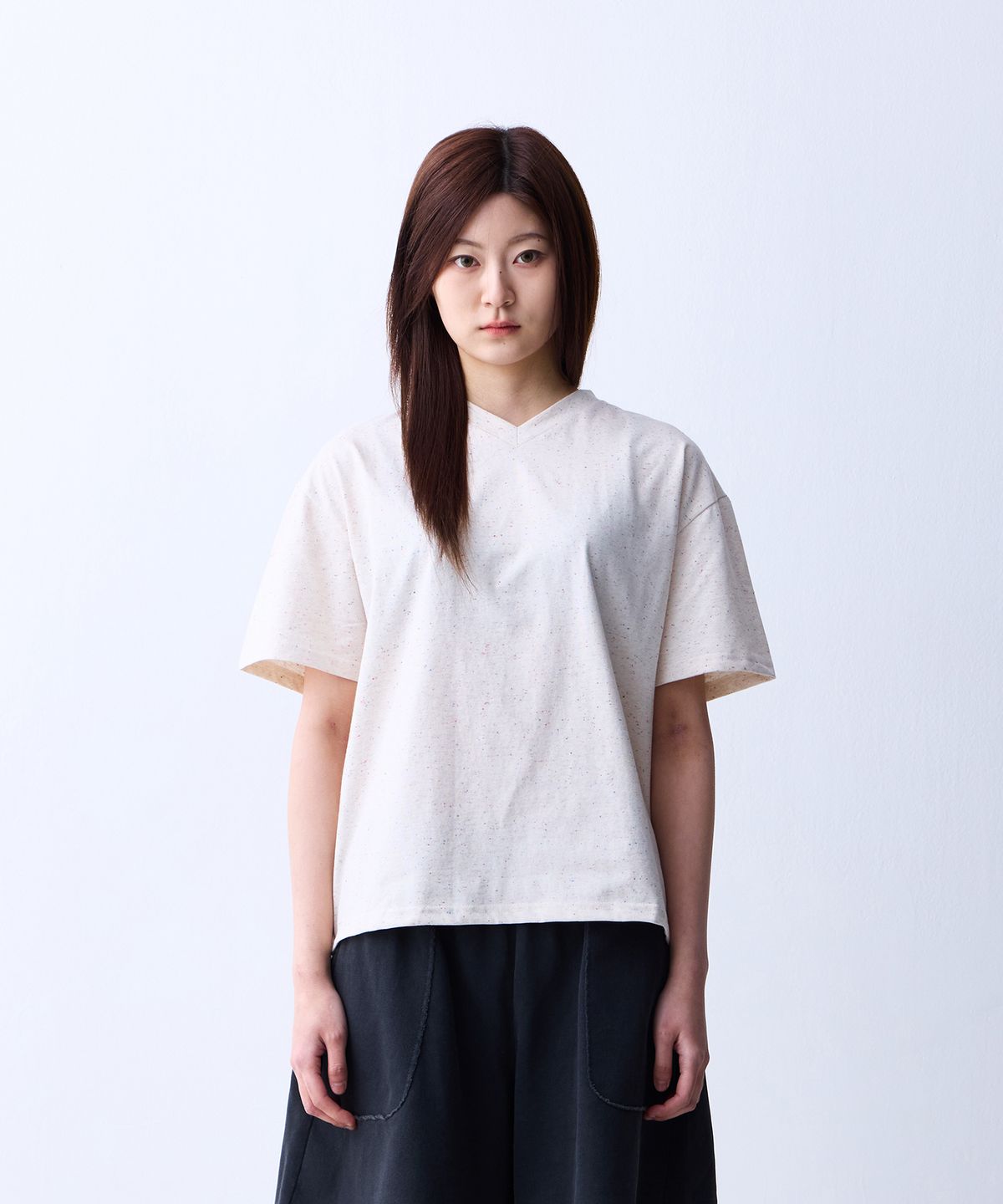 크러쉬 스타일(CRUSHST) 네추럴 스펙클 V넥 티셔츠 오트밀