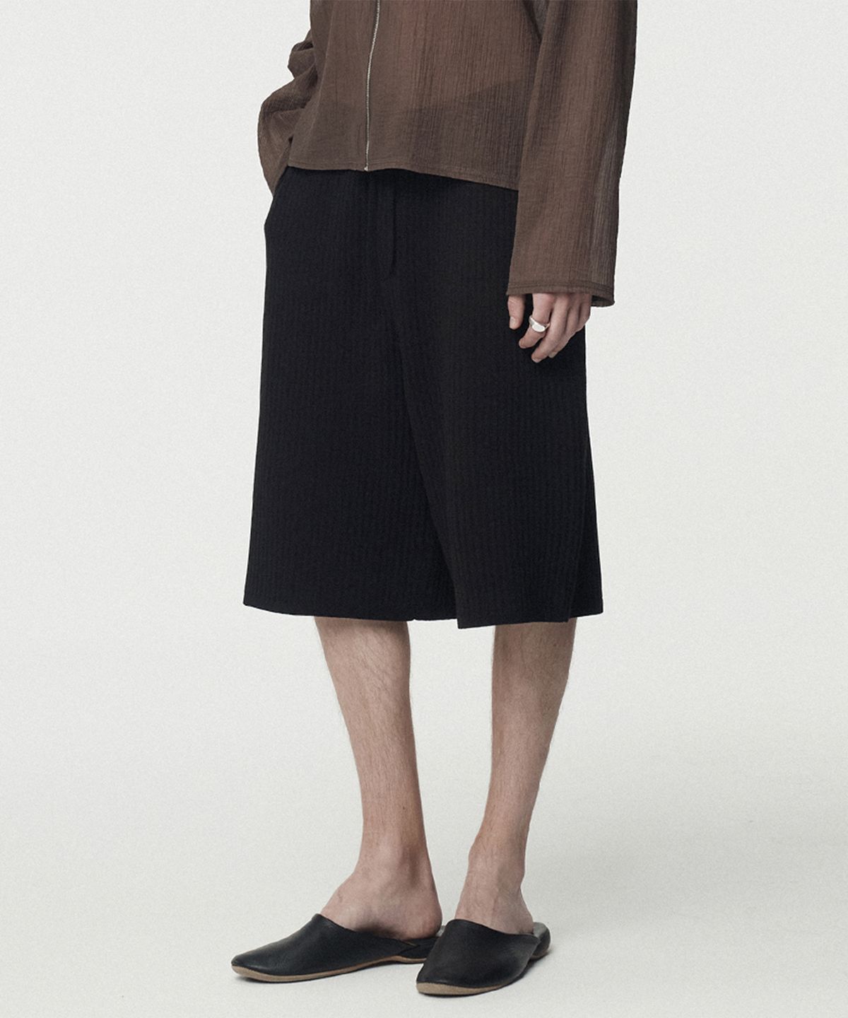 우마뭉(UMARMUNG) Fine Cotton Bermuda Pants_Black