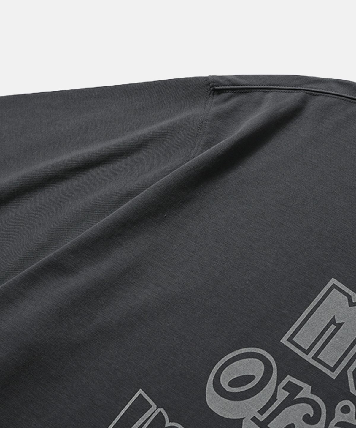 모이프(MOIF) [SS26] ACROSTIC POEM H/S TEE / CHARCOAL
