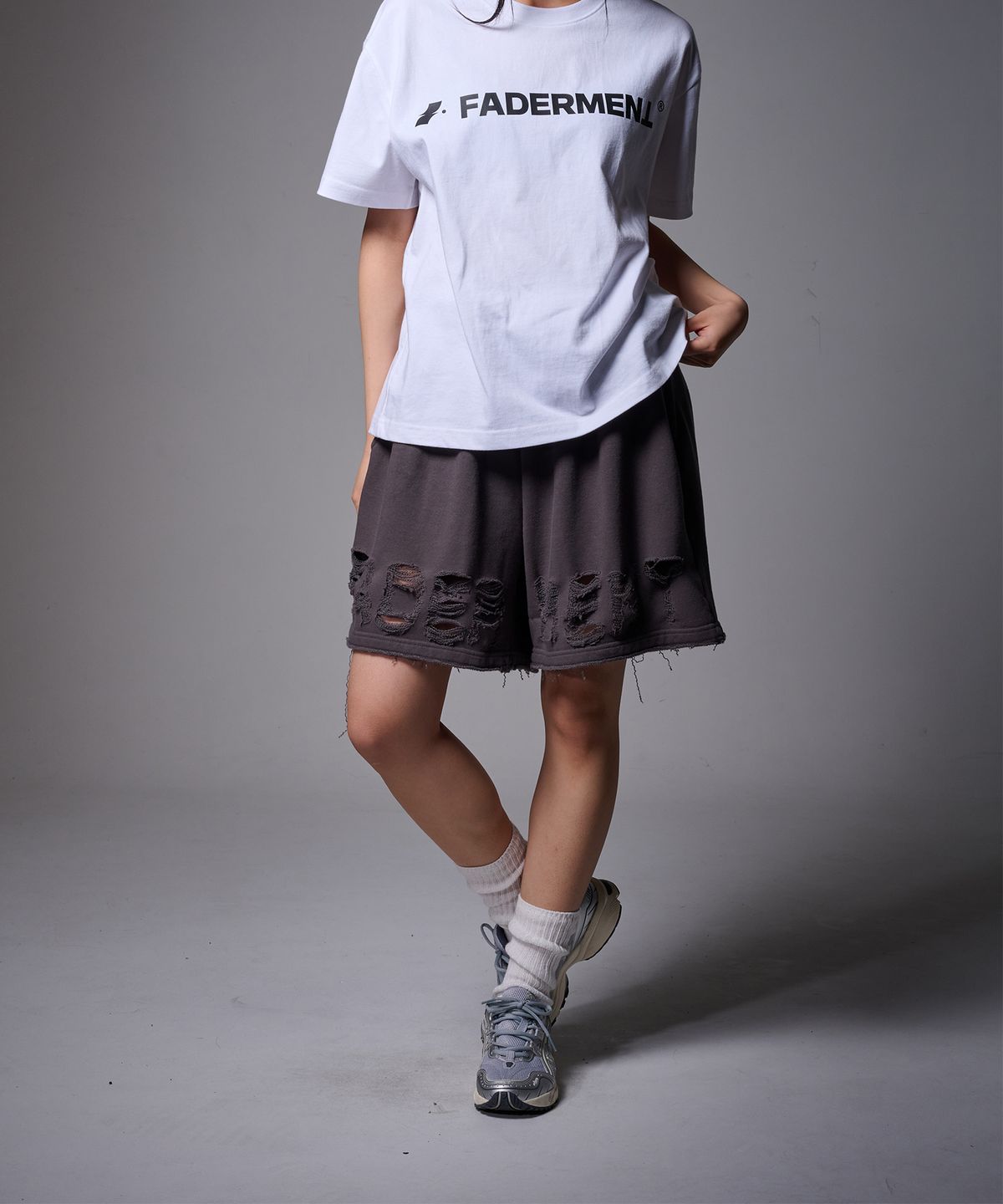 페이더먼트(FADERMENT) 스크래치 페이더 로고  데미지 쇼츠(Grey)