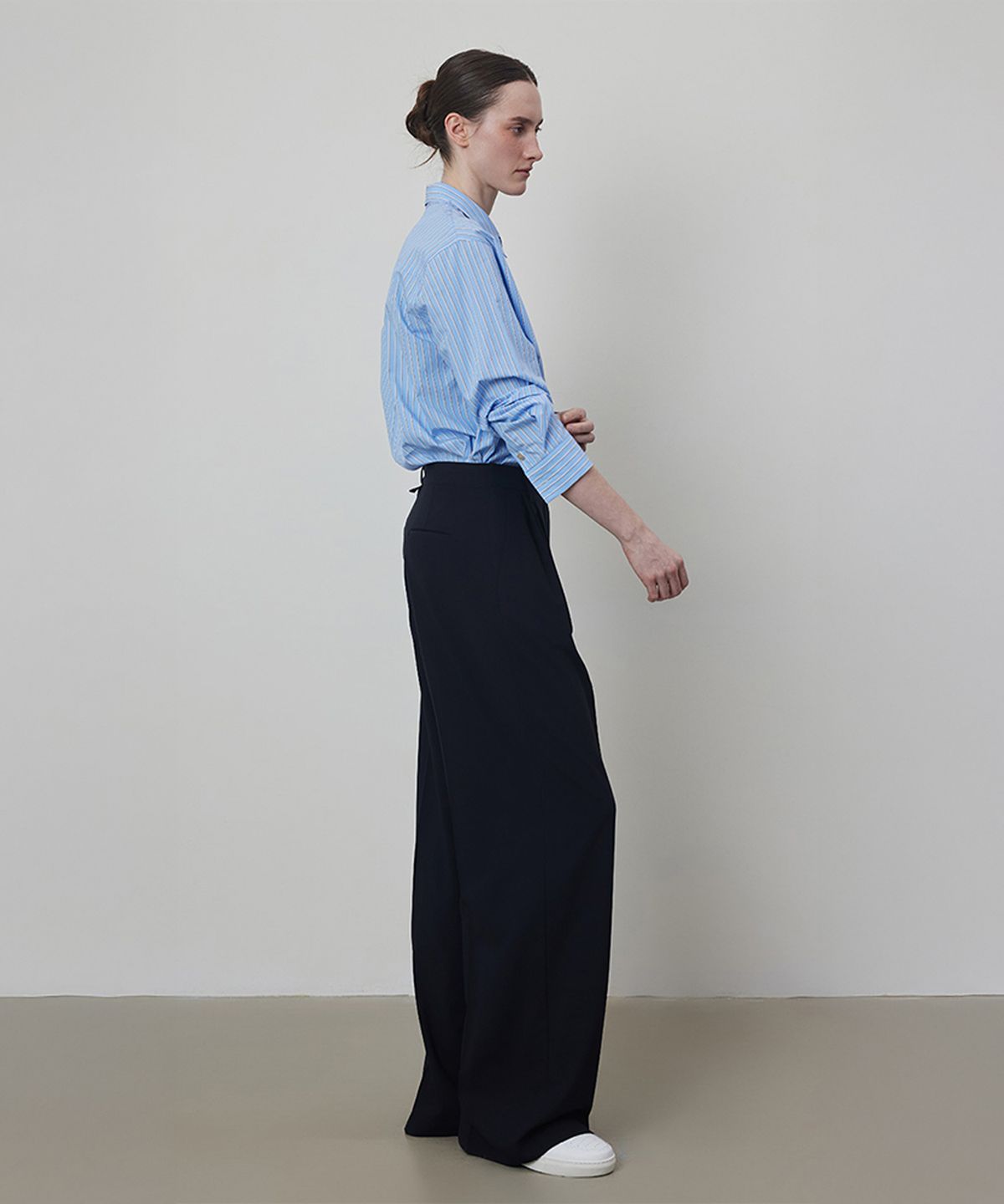 퀸스래빗(Q'SRB) Spring Back Banding Two-Tuck Slacks Trouser_Pants