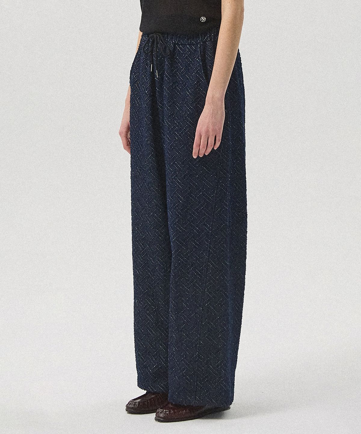 아흐레(AHRE) Weave Textured Denim Wide Drawstring Pants_BLUE