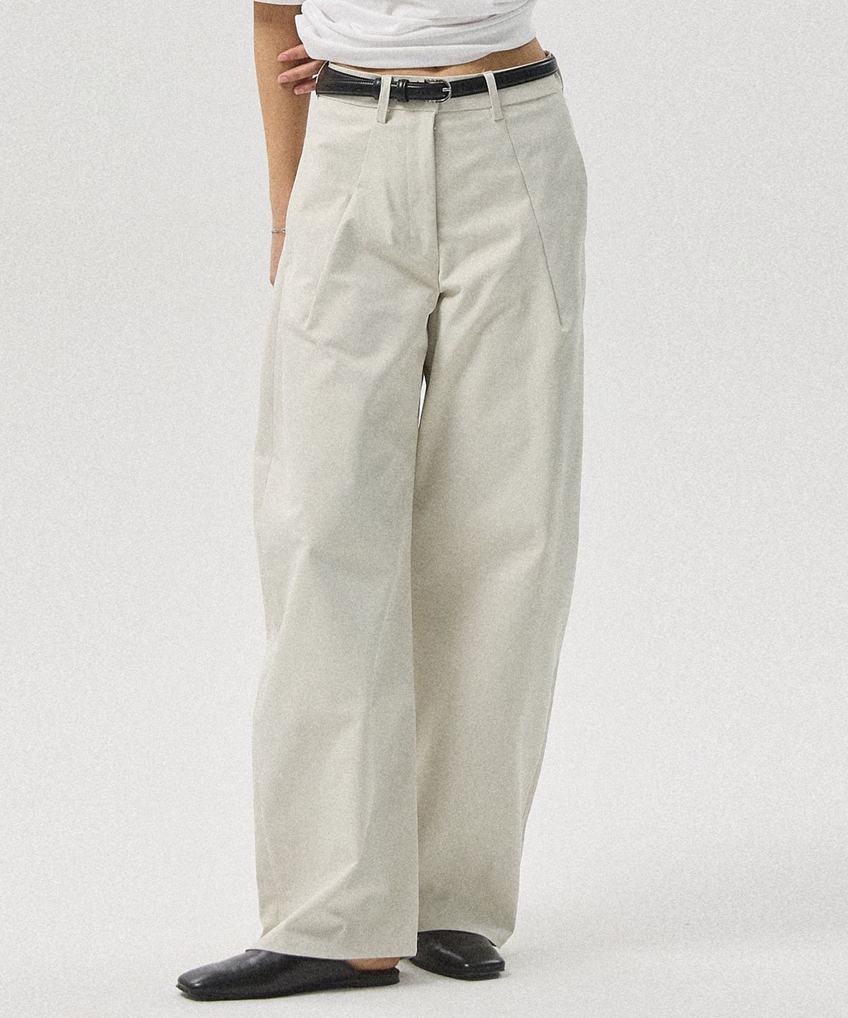 아흐레(AHRE) Vorn Curved Tuck Chino Pants_LIGHT GREY [기장선택]