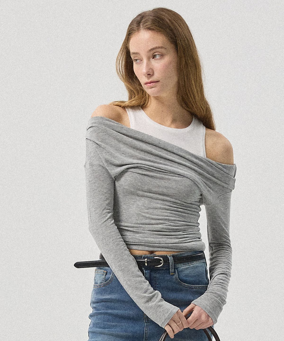 아흐레(AHRE) Nera Layered Off-Shoulder Sleeveless Tank_GREY