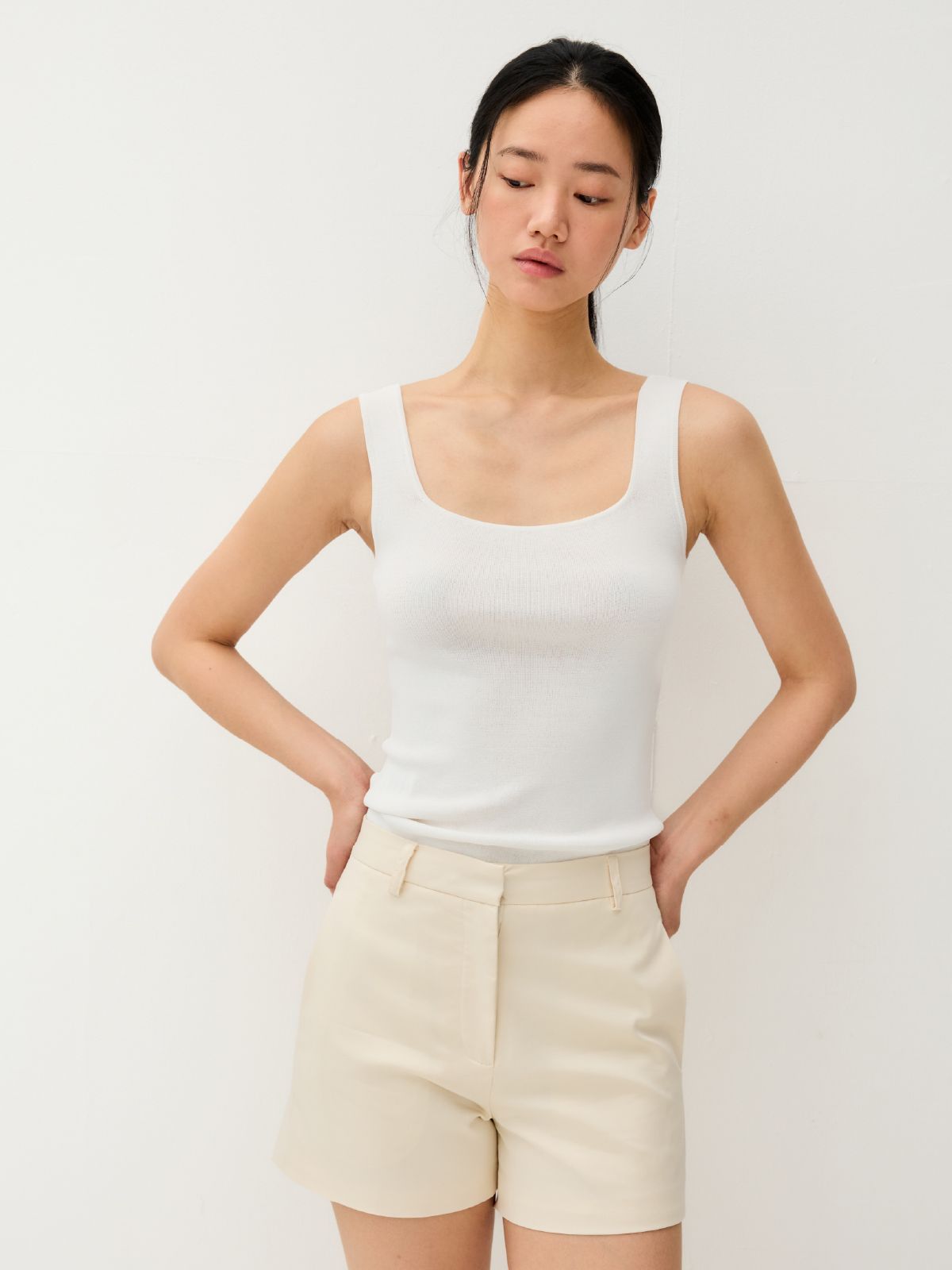 안토메(ANTOME) 르네 투웨이 슬리브리스 (화이트)
