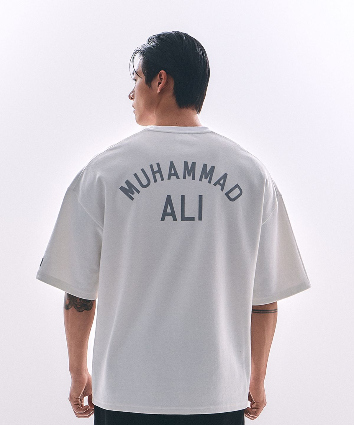 웨이든(WAYDN) [ALI] ALI 오버핏 레터링 숏슬리브 화이트