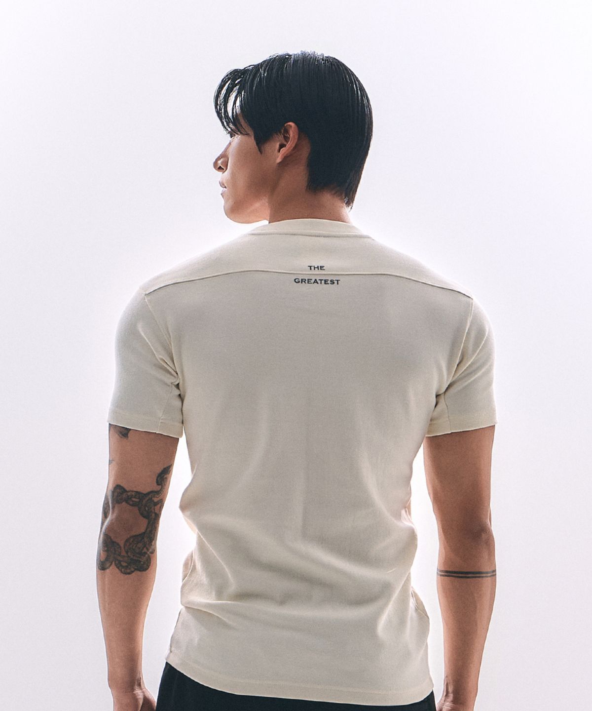 웨이든(WAYDN) [ALI] THE GREATEST 머슬핏 숏 슬리브 베이지