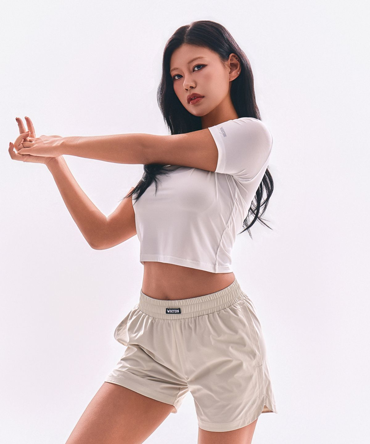 웨이든(WAYDN) [ALI] THE GREATEST 크롭 우먼 숏 슬리브 화이트