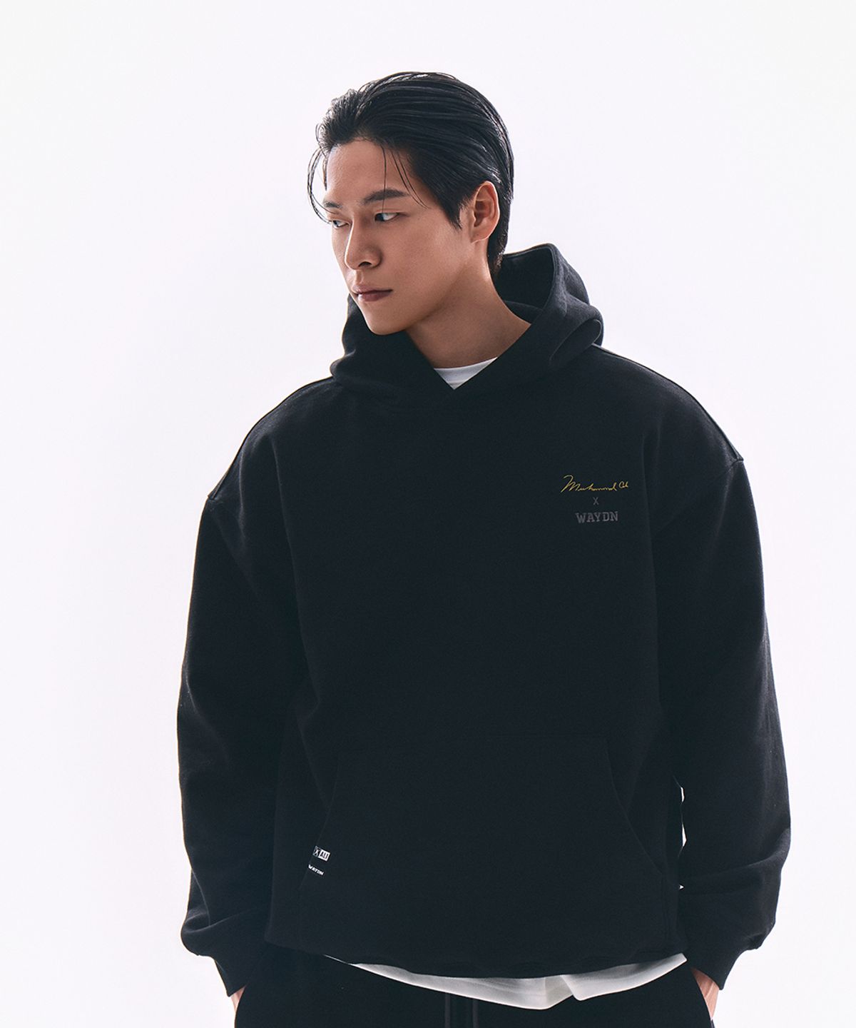 웨이든(WAYDN) [ALI] THE GREATEST 오버핏 후디 블랙