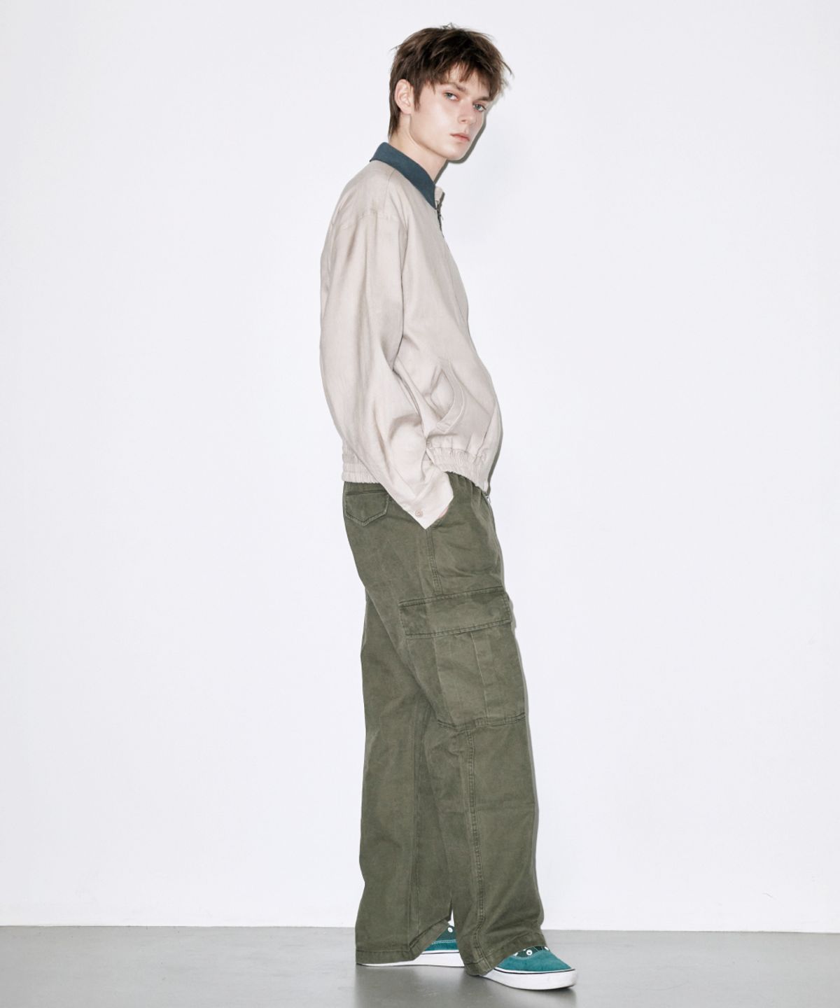 콜드블랭킷(COLD BLANKET) 배색 린넨 카라넥 블루종 자켓