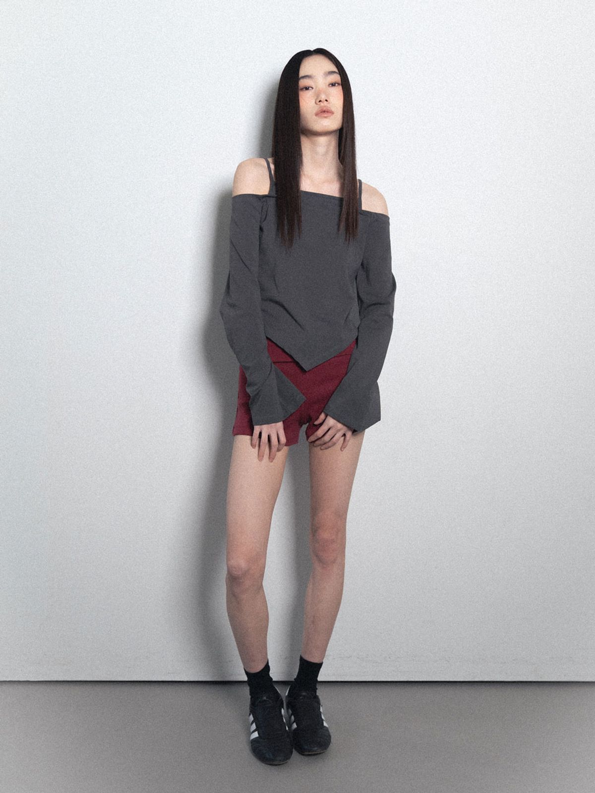 비수스(VISUS) Fold Over Shorts_Burgundy