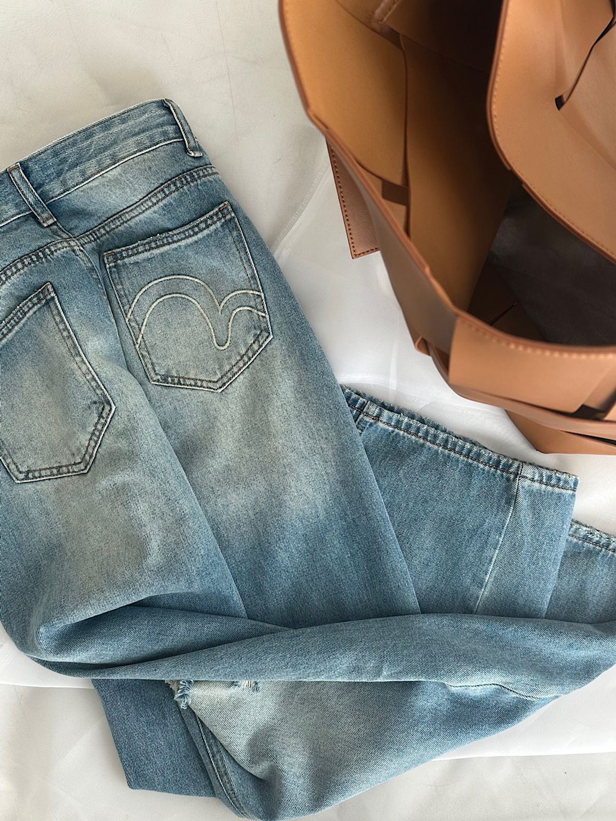 아포엠(APOEM) Fade Damage Wide Denim