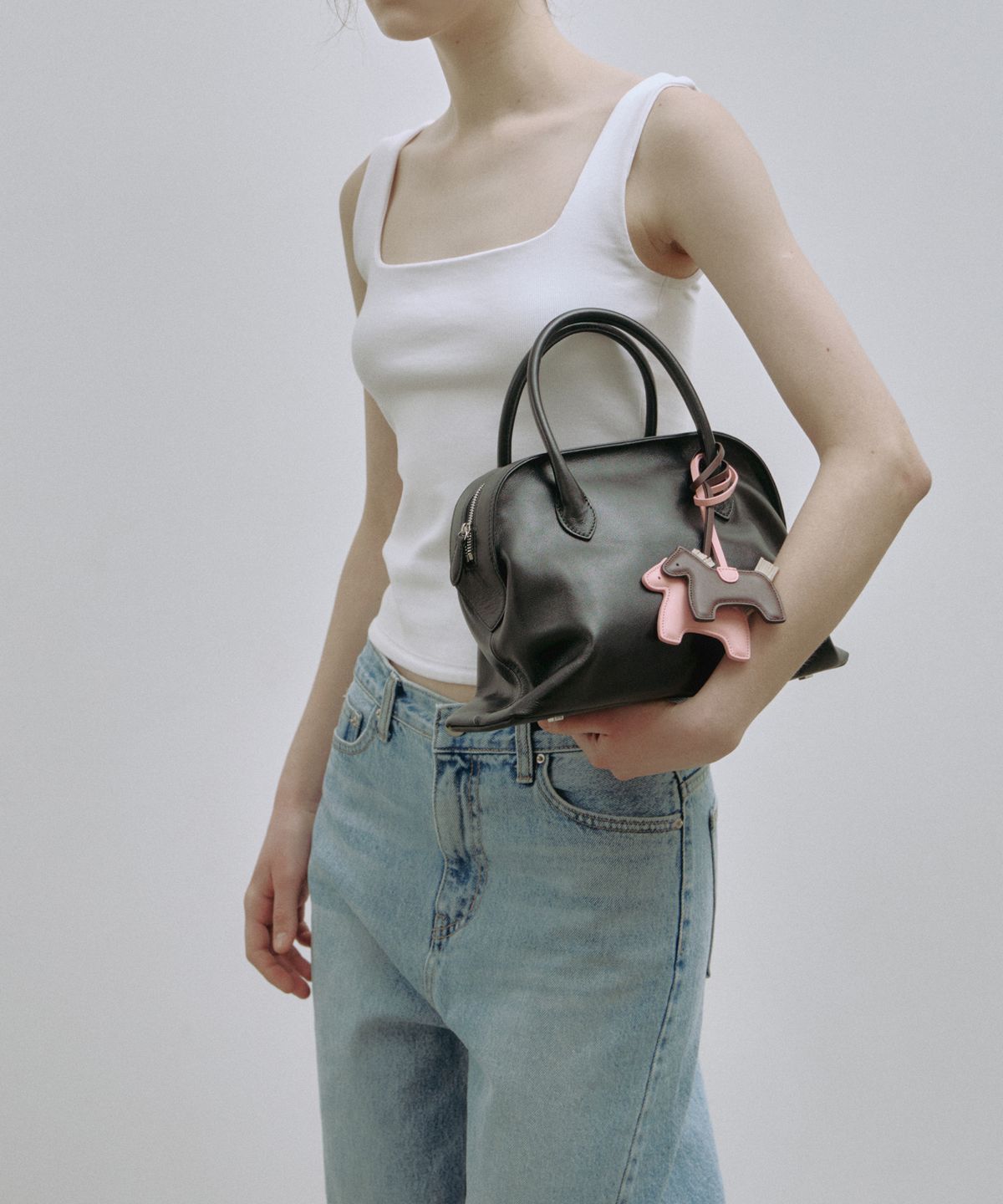 파흐탱(FHRTANG) ADELE BAG washed black