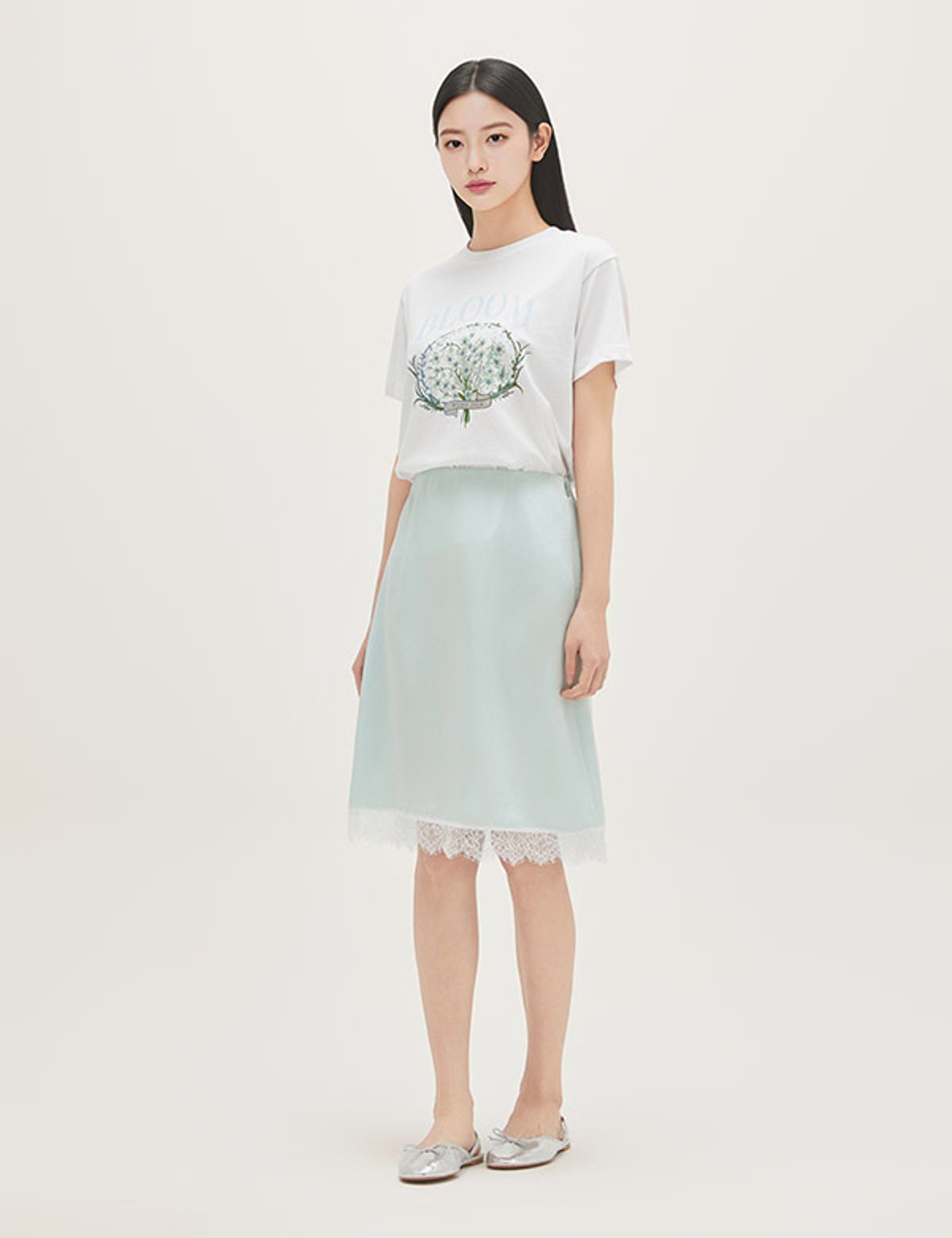 로엠(ROEM) 루즈핏 FG 티셔츠 RMHWG24R15
