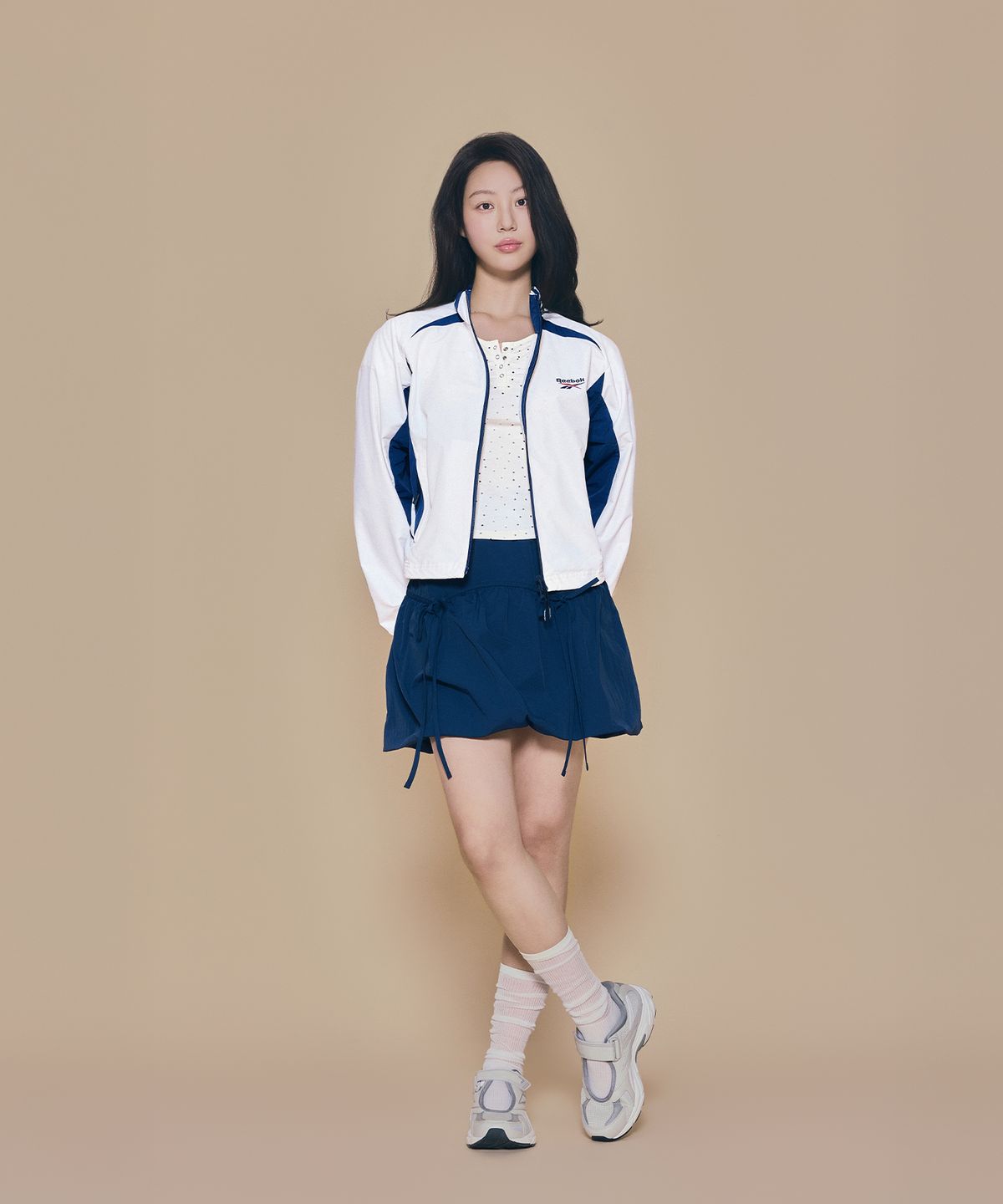 리복(REEBOK) 일립스 크롭 윈드브레이커 v26 (W) - 화이트:네이비