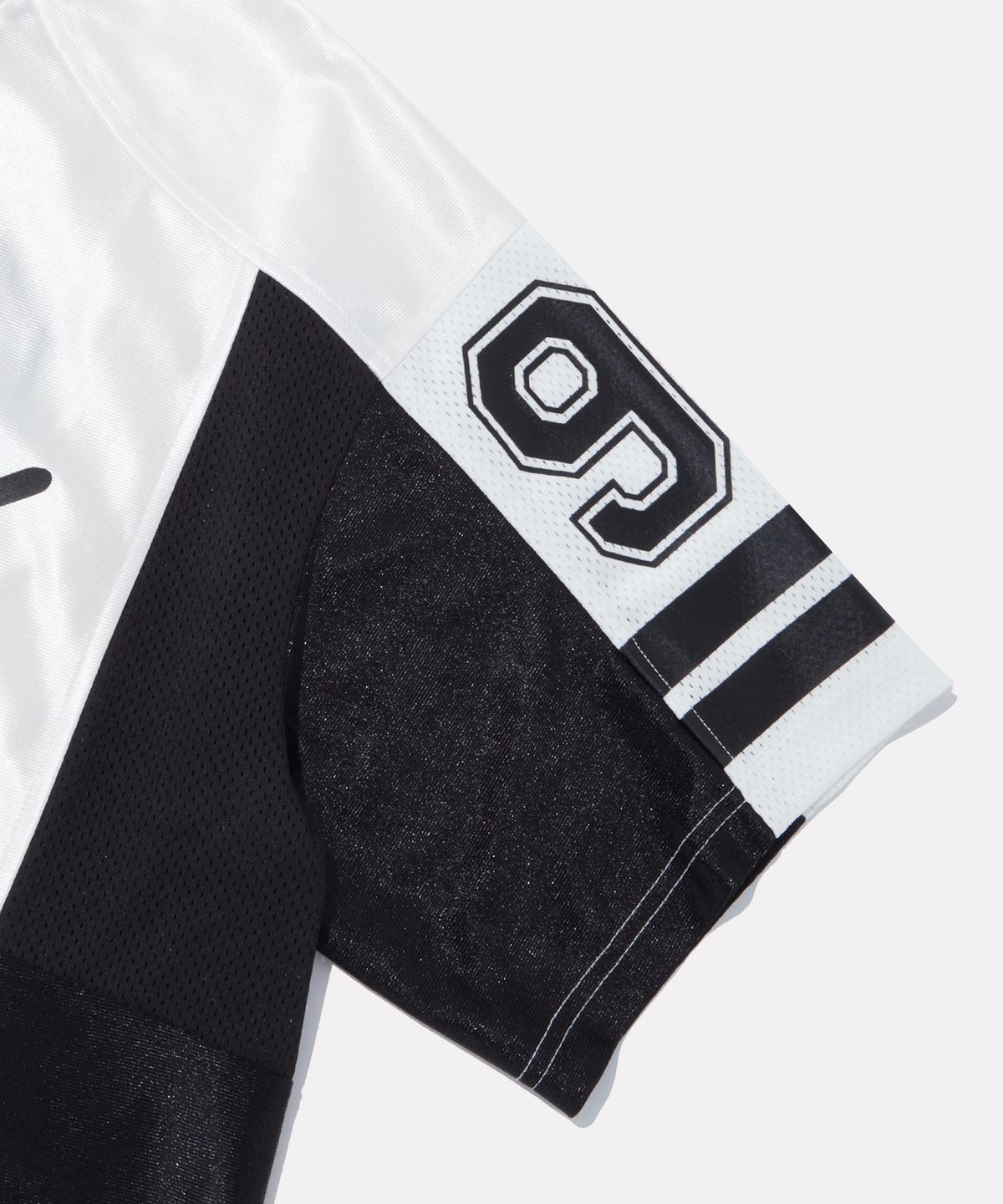 리복(REEBOK) 스포츠 저지 새틴 반팔티 (W) - 화이트