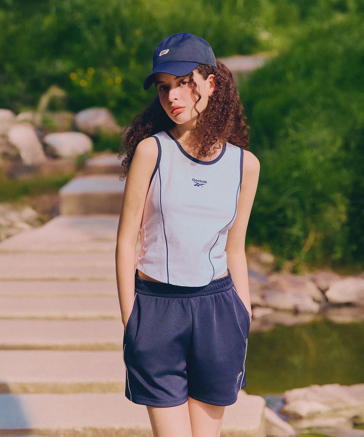 리복(REEBOK) 싱글 벡터 와펜 볼캡 - 네이비