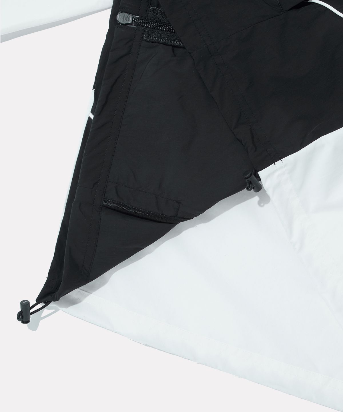 리복(REEBOK) 일립스 윈드브레이커 v26 - 블랙