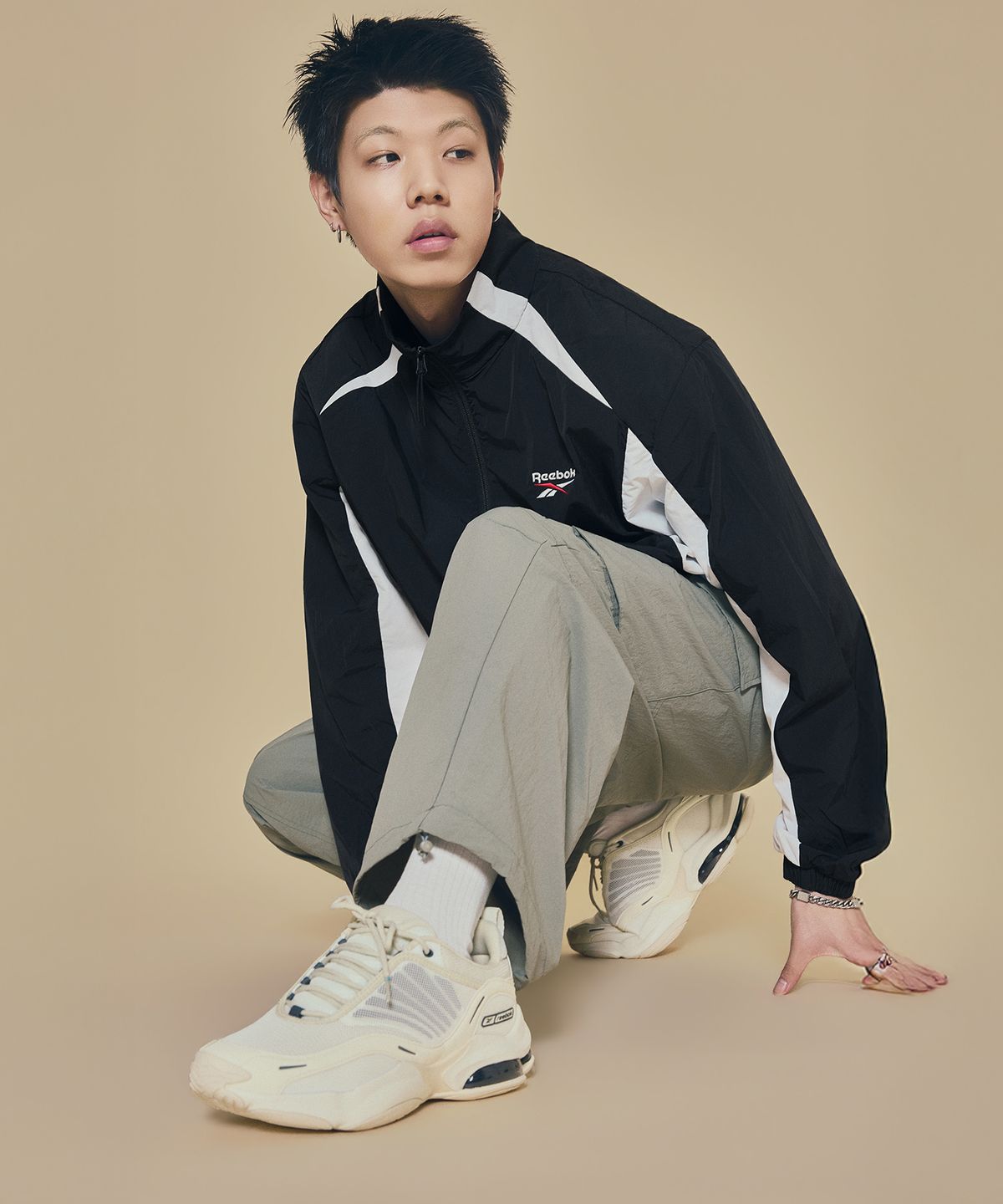 리복(REEBOK) 일립스 윈드브레이커 v26 - 블랙