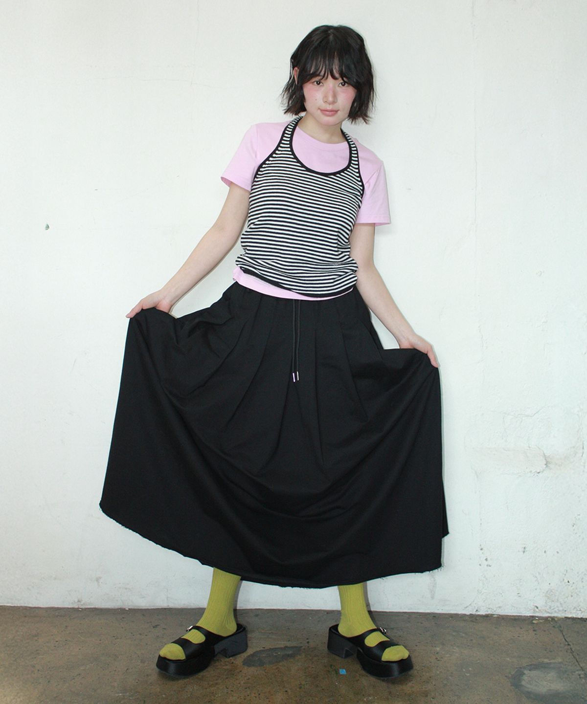 론론(RONRON) STRIPE KNIT HALTER NECK SLEEVELESS BLACK