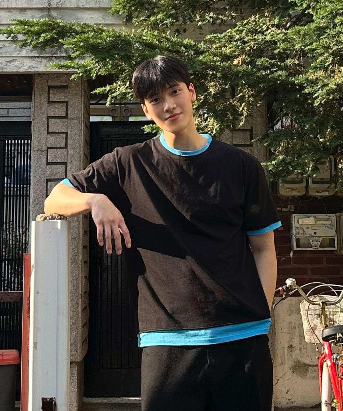 지플리시(ZPLISH) 레이어드 하프 티 블랙