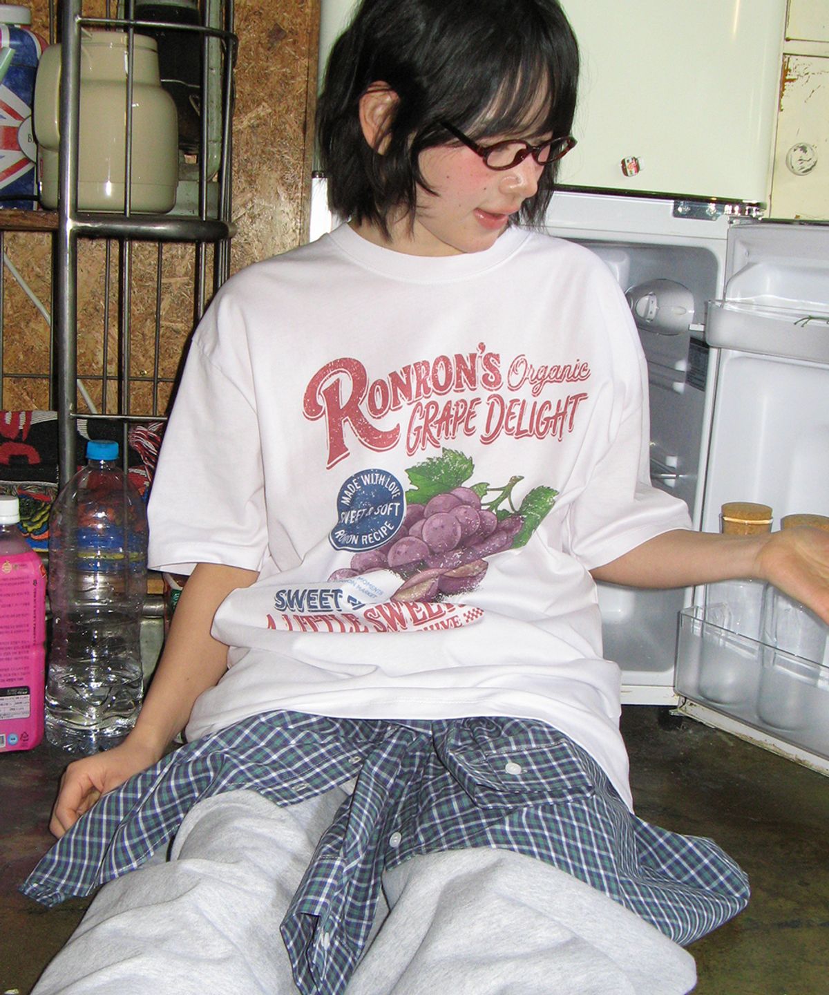 론론(RONRON) VINTAGE GRAPE OVER FIT T SHIRT WHITE