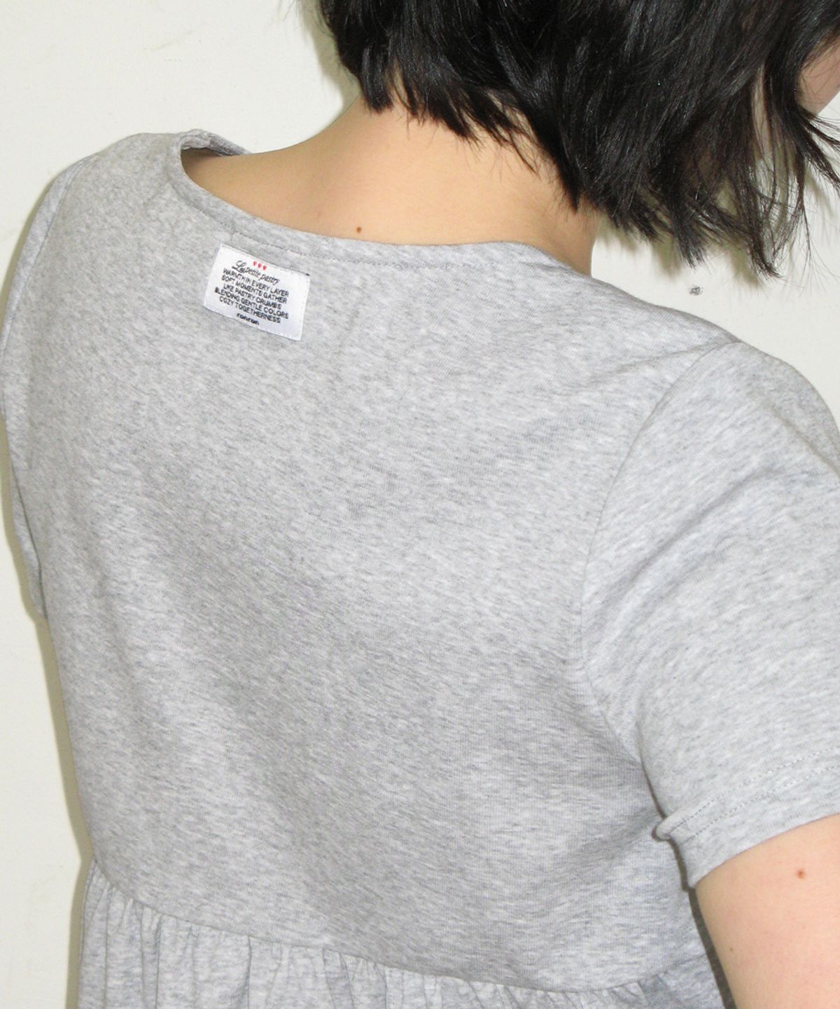 론론(RONRON) KNOT RIBBON A LINE T SHIRT GREY