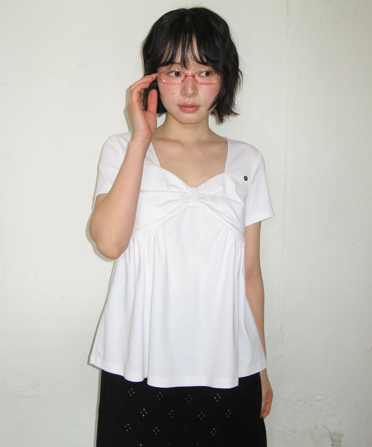론론(RONRON) KNOT RIBBON A LINE T SHIRT WHITE