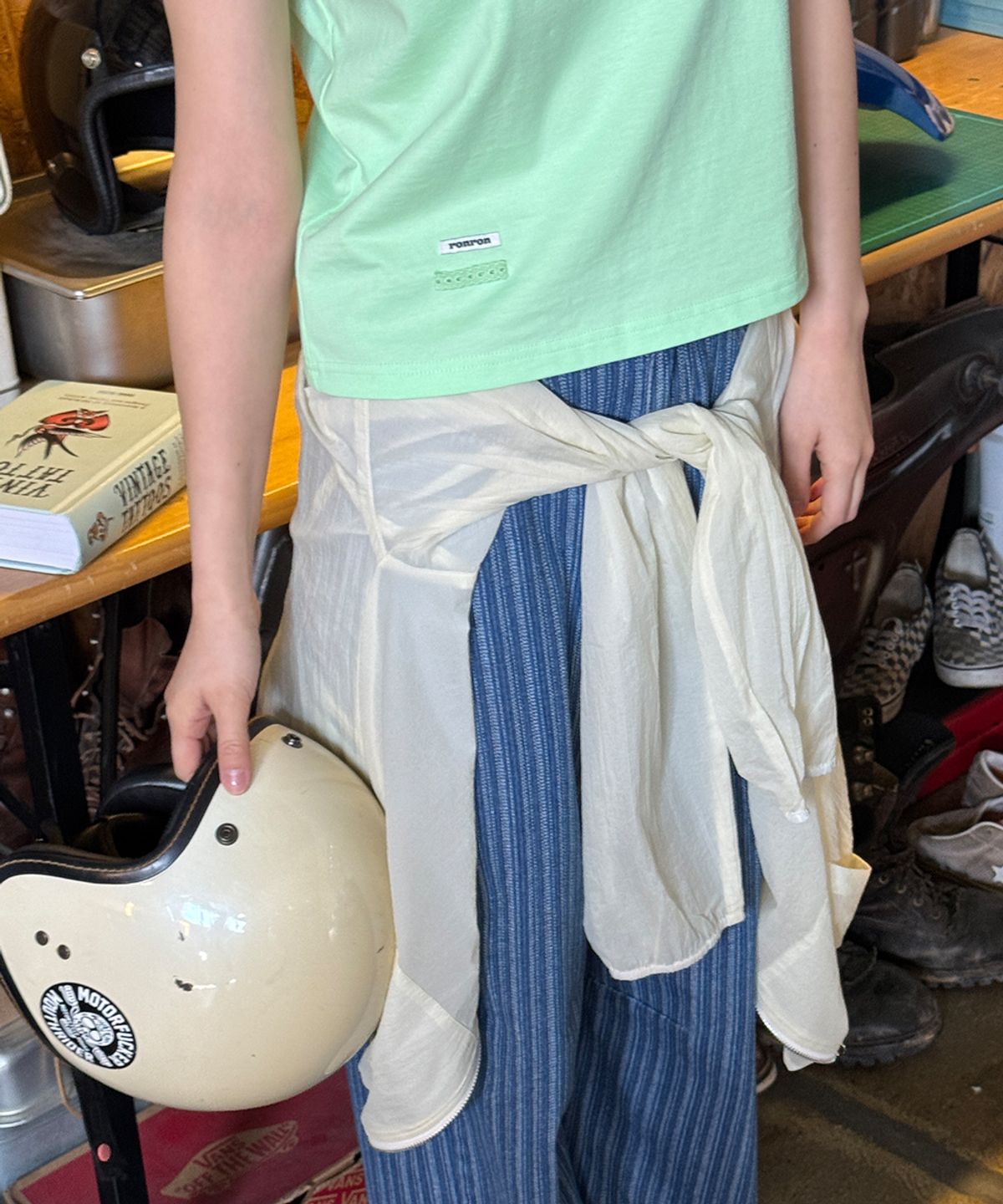론론(RONRON) MINI LABEL CROP SHORT SLEEVE LIME