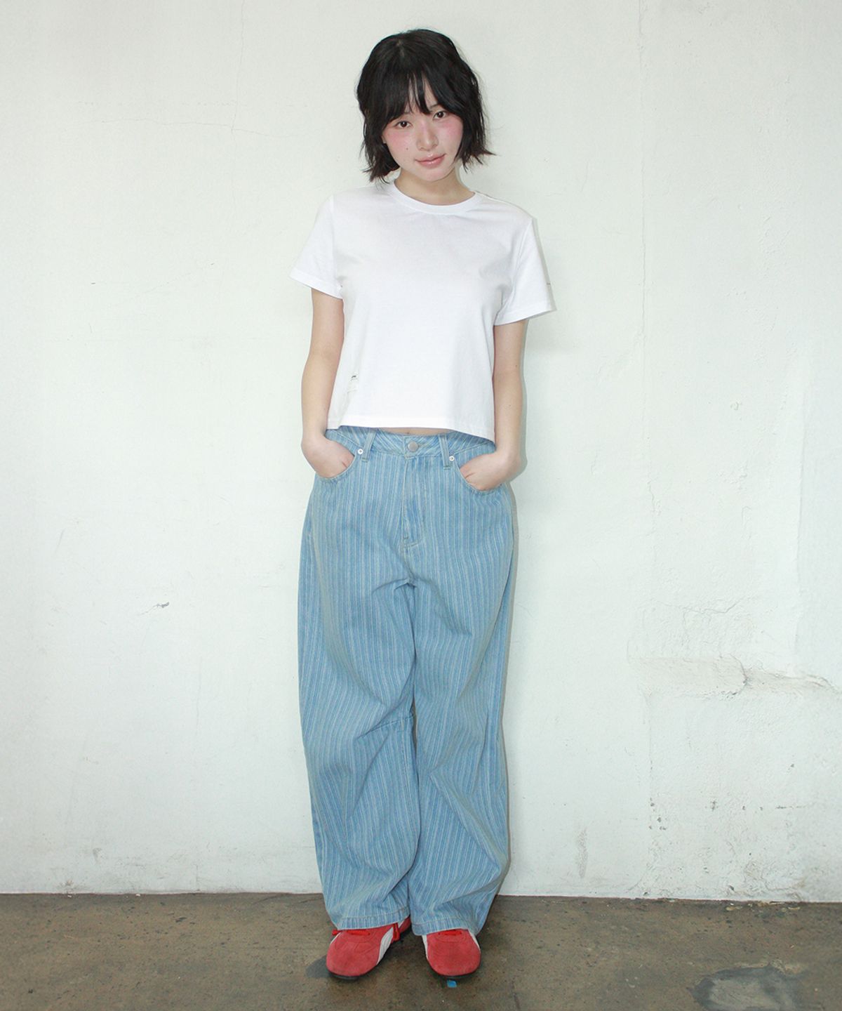 론론(RONRON) MINI LABEL CROP SHORT SLEEVE WHITE
