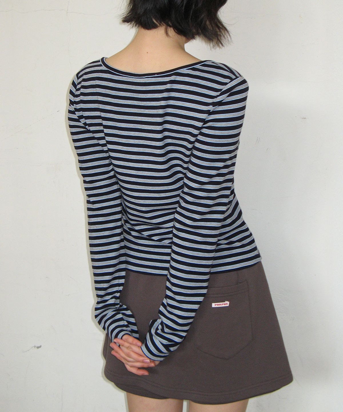 론론(RONRON) MULTI STRIPE V NECK LONG SLEEVE NAVY