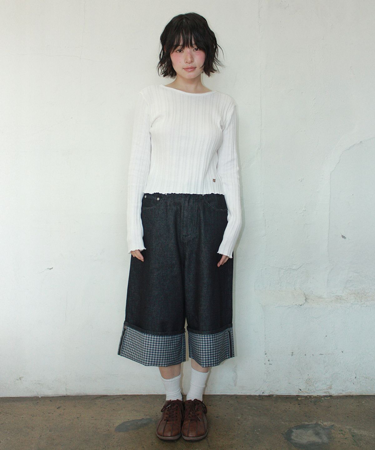 론론(RONRON) PLEATS SLIM FIT LONG SLEEVE WHITE
