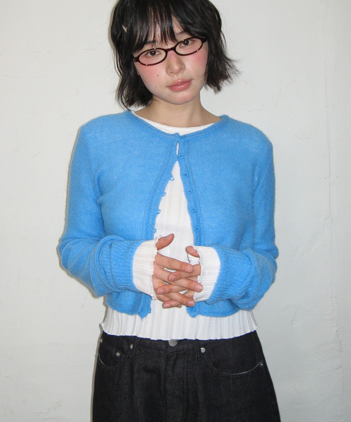 론론(RONRON) ROLLED EDGE CROP KNIT CARDIGAN BLUE