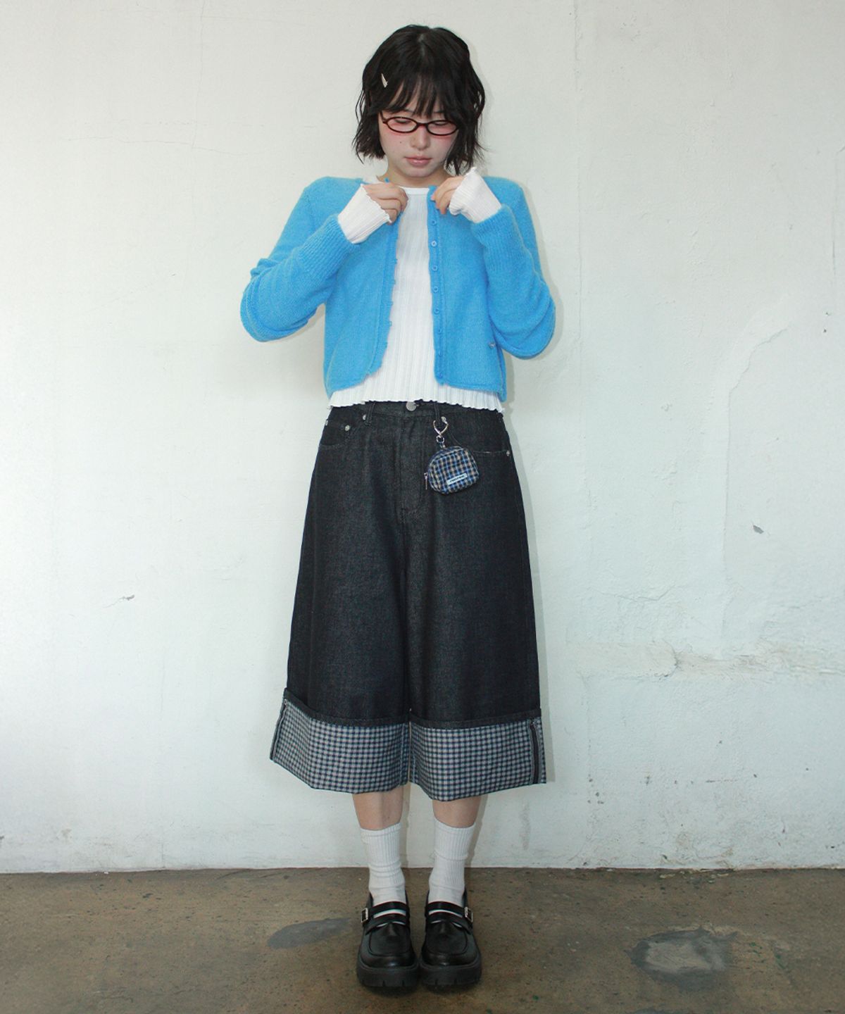 론론(RONRON) ROLLED EDGE CROP KNIT CARDIGAN BLUE