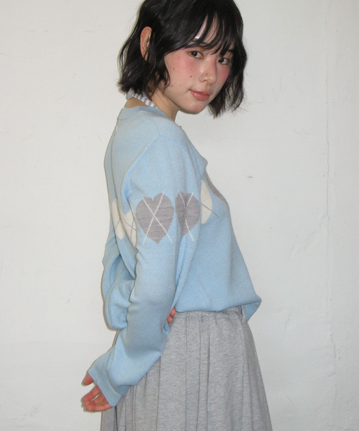 론론(RONRON) HEART ARGYLE LINE KNIT CARDIGAN SOFT BLUE