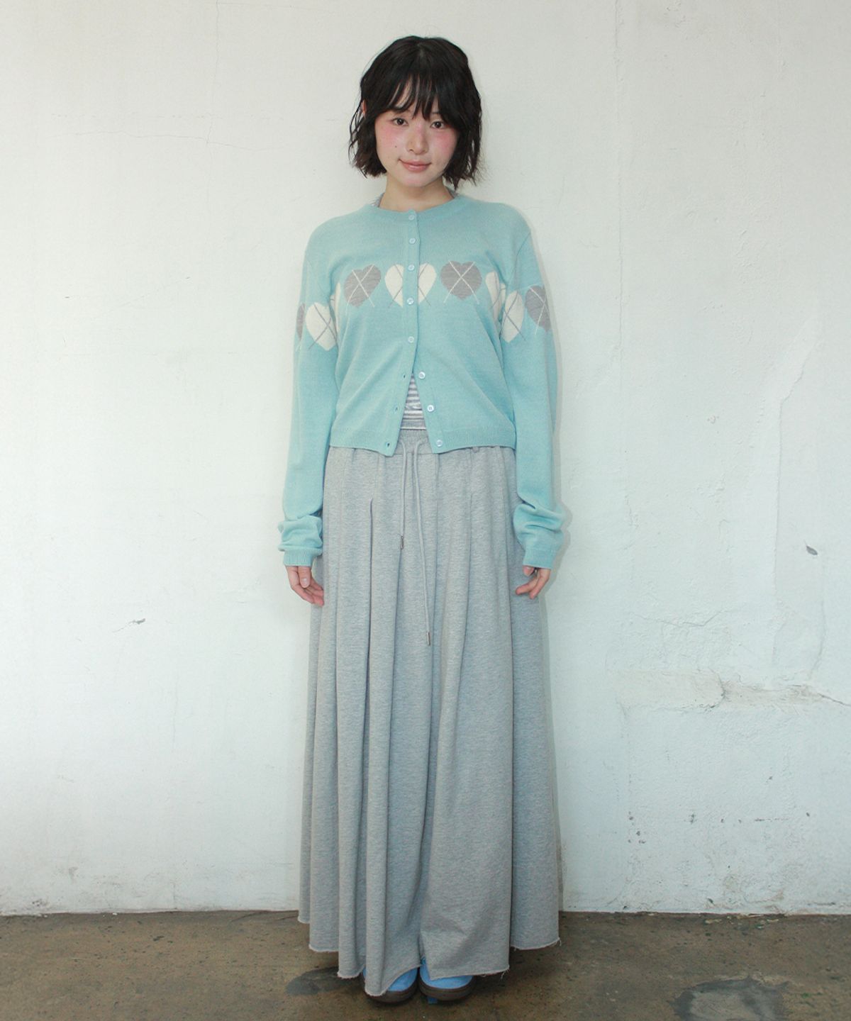 론론(RONRON) HEART ARGYLE LINE KNIT CARDIGAN SOFT BLUE