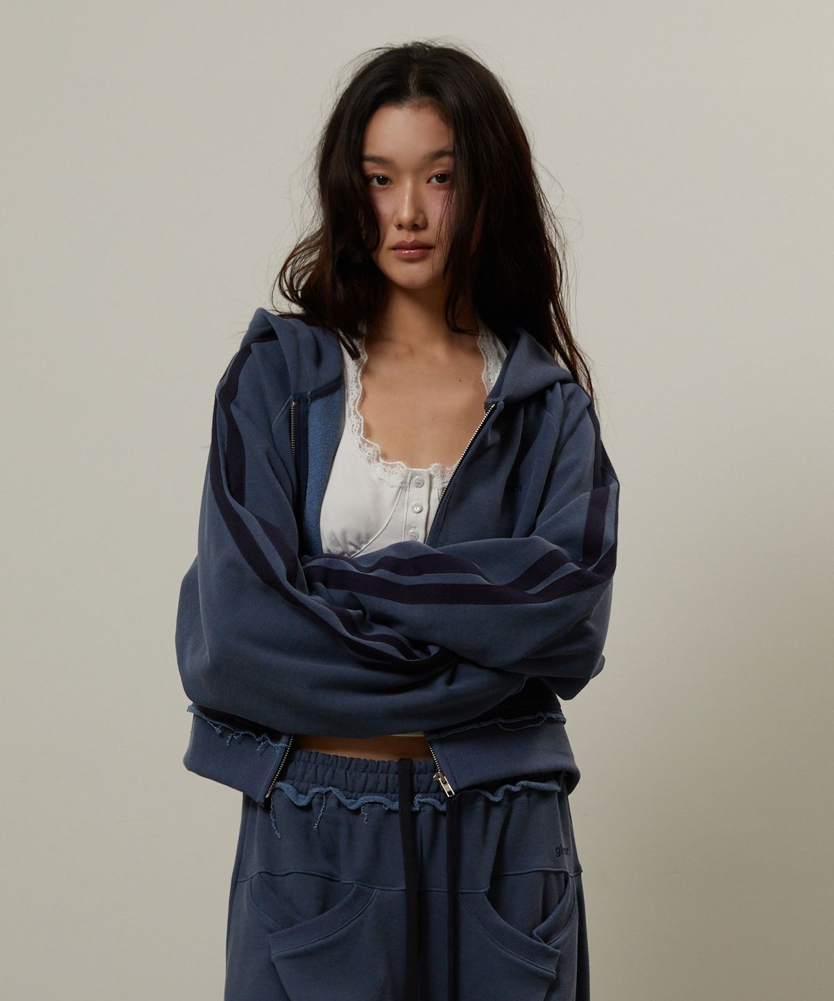 기머(GIMOR) Baggy Distressed Zip-Up Navy