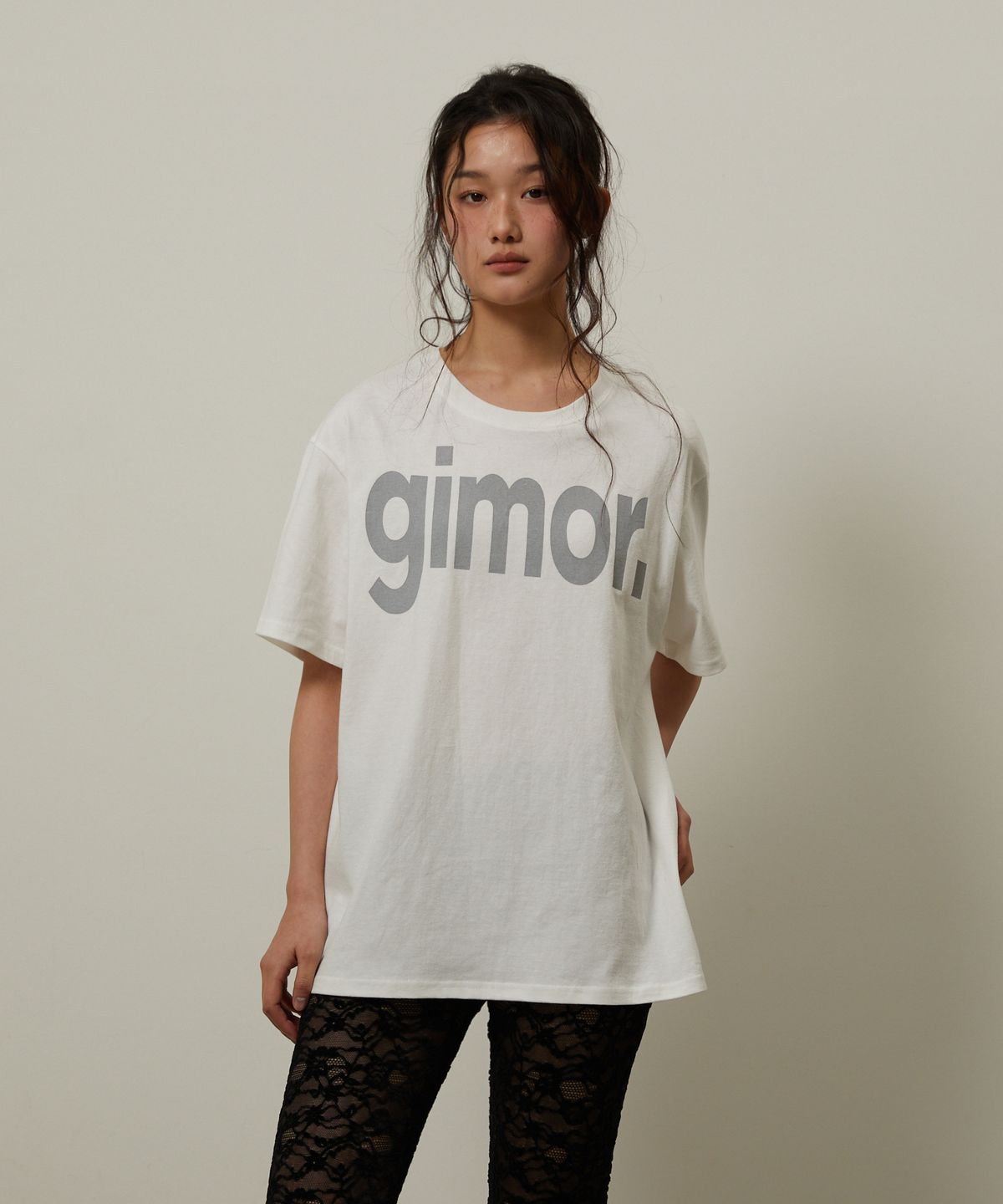 기머(GIMOR) Classic Logo Tee White